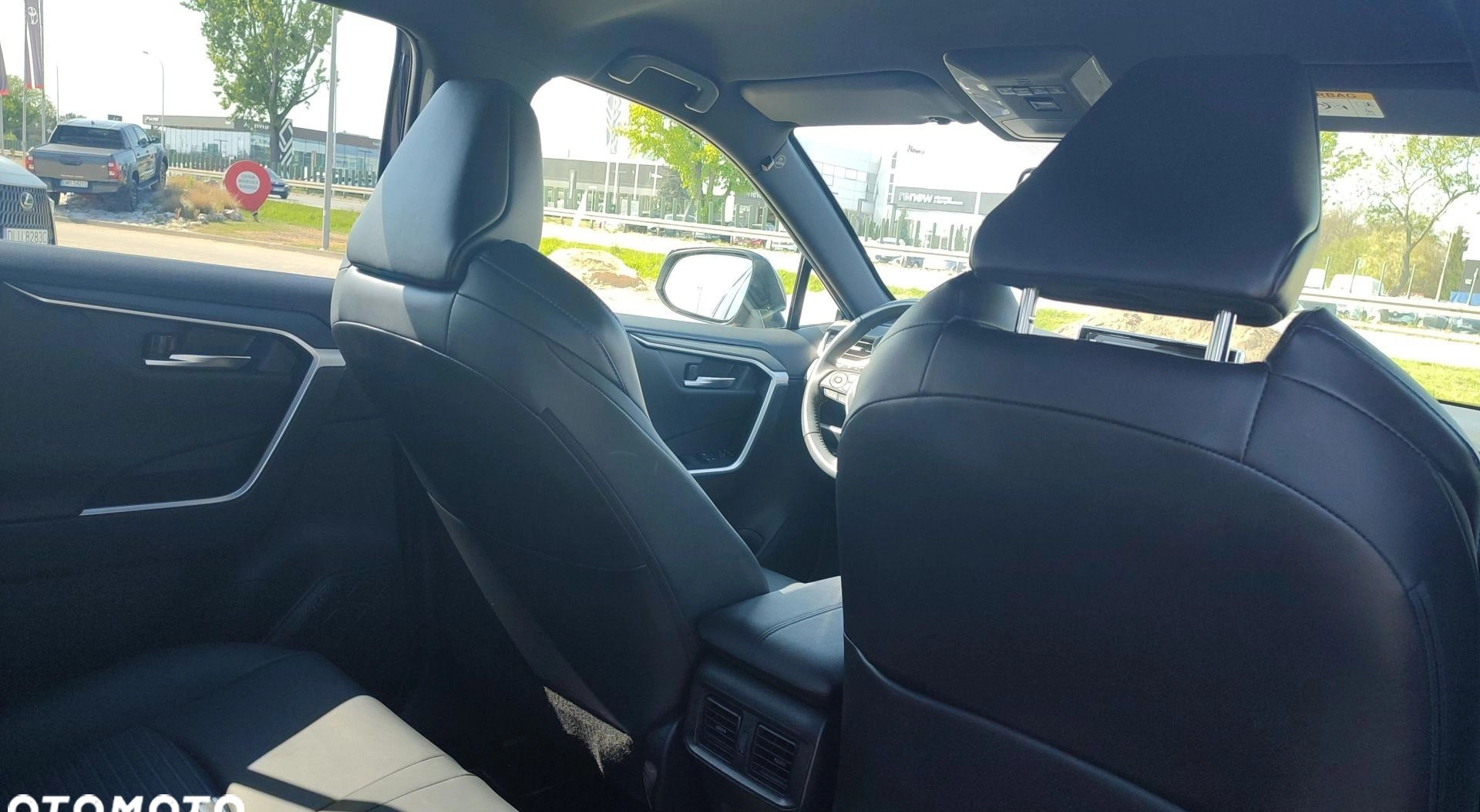 Toyota RAV4 cena 159900 przebieg: 50365, rok produkcji 2021 z Pieniężno małe 277